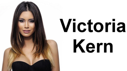 Деветдесет и шест секси снимки на божествената Victoria Kern