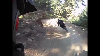 Go Pro : Спускане в планината