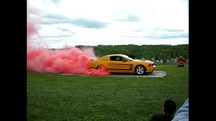 Mustang Burnout Red smoke