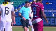 Фурие остана без гащета на терена