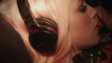 Amelia Lily - Party Over