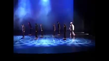 Michael Jacksons Smooth Criminal performed by Dreamcast