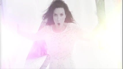 Laura Pausini - Nuestro amor de cada día ( Official Video)