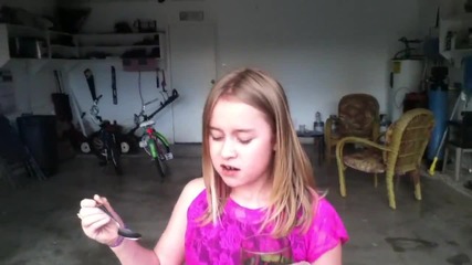 little girl doing cinnamon challenge - www.uget.in