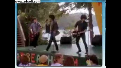 Jonas Brothers - Play My Music Off