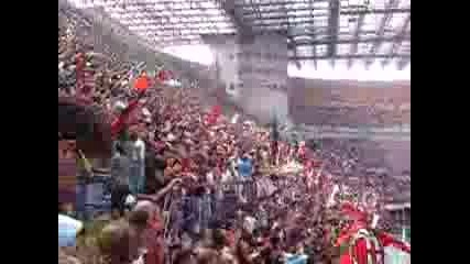Milan - Curva Sud: Gilardino Facci Un Gol