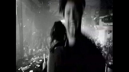 Swedish House Mafia Vs Tinie Tempah - Miami 2 Ibiza (offi... 