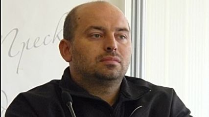 Левски търси център, Михайлов: Имам предвид няколко българки