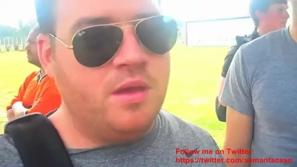 Jonas Brothers играят футбол с Ronaldo и Roberto Carlos 