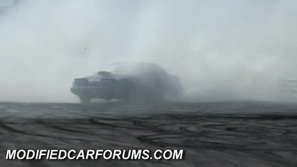Mazda 323 V8 Полудява на пистата