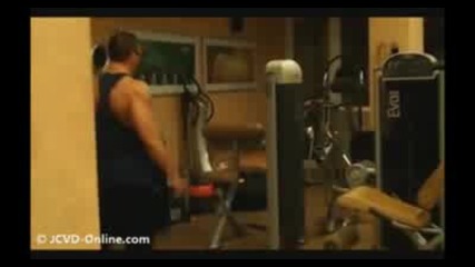 Ван Дам тренира за Expendables 2