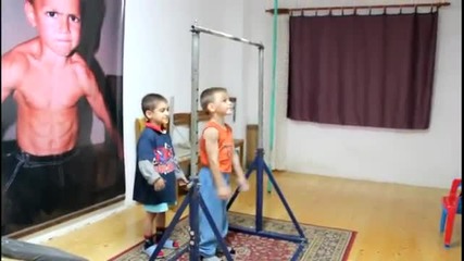 Тренировка на малките машини Строе!