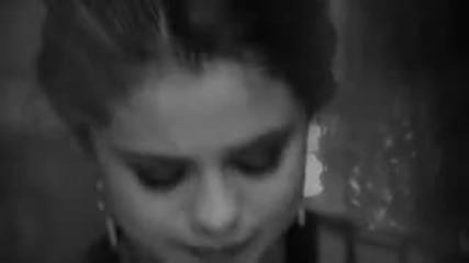 Selena Gomez - The Heart Wants It Wants
