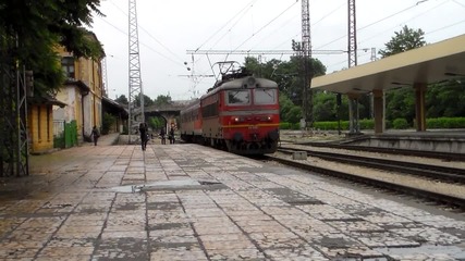 влака от Шумен пристига на 1 коловоз