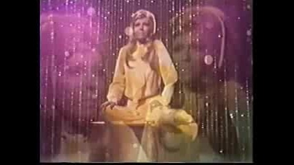 Nancy Sinatra - God Knows I Love You