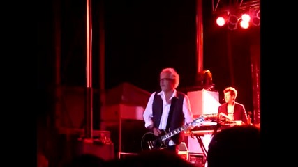 Foreigner - Cant Slow Down ( Live 2009) 