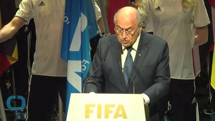 Israeli and Palestinian FIFA Delegates Shake Hands
