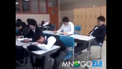 Японци се ебават в час