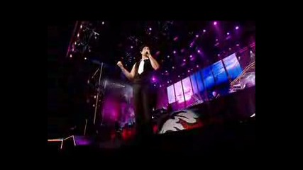 Robbie Williams - Shes The One (live)