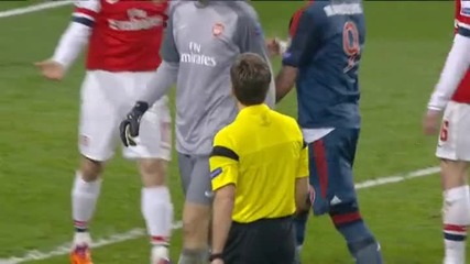 Байерн сломи Арсенал в мач с две пропуснати дузпи и червен картон