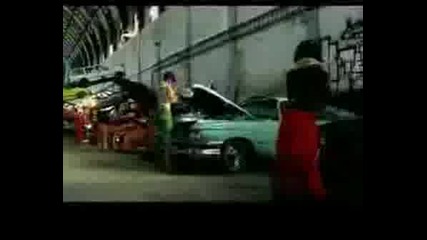 Яко Фен Видео - Rihanna - Breaking Dishes