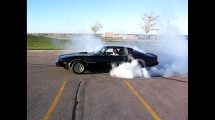 Pontiac Trans am burn out