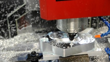 07-08 Gsxr 1000 Osd 330 Swingarm Cover Plate Cnc machining.avi