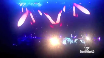 Eminem and Royce Da 5_9- Perform lighters at Bonnaroo