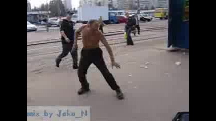 Брус Ли Е Жив, Тои Е!!!