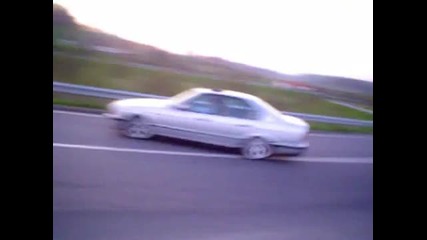 Bmw_m5_drifting