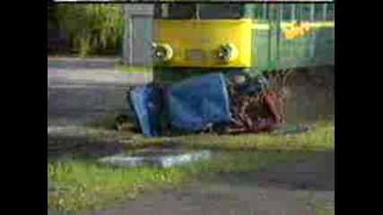 Fiat 125 Vs Train Crash Test