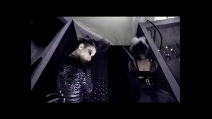 Превод Rihanna - Whos That Chick ( Night Version ) ( Високо Качество ) 