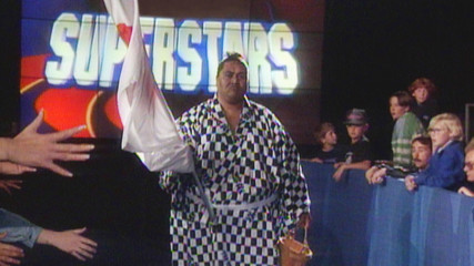 Yokozuna makes his WWE debut: WWE Superstars, Oct. 31, 1992