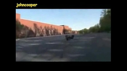 Олигофрен Се Пребива С Мотор - Смях