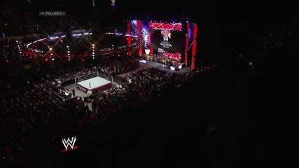 Суперзвездите почитат паметта на Ultimate Warrior - Wwe Raw - 14/4/14