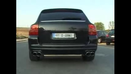 Porsche Cayenne Turbo S accelerating