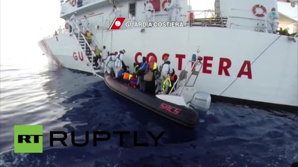 Италия: 381 емигранта са били пресрещнати от италиянската брегова охрана
