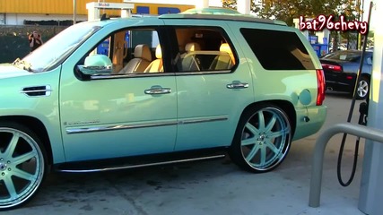 Outrageous Cadillac Escalade on 28 Asantis Pt.2 - 1080p