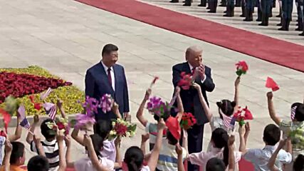 Китайският президент Си приветства американския президент Тръмп