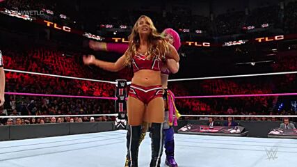 Asuka vs. Emma: WWE TLC 2017 (Full Match)