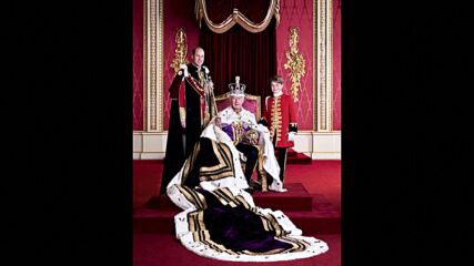 Нова фотография показва Чарлз III с наследниците на британския престол