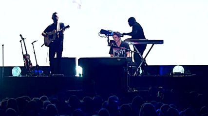 Charlie Puth - We Don't Talk Anymore (live at Teen Choice Awards)