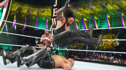 The Undertaker goes Old School against Shawn Michaels: WWE Crown Jewel 2018 (WWE Network Exclusive)