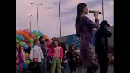 Софи Маринова Vs. Устата 8