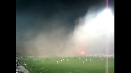 Paok - Olympiacos (crazy Paok Fans Burn Toumba!!!)