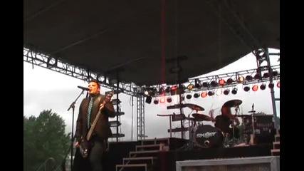 Skillet - It's Not Me It's You ( Live )