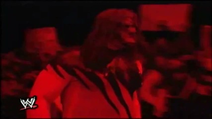Royal Rumble 1999 Kane разчиства ринга и се елиминира сам !