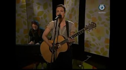 Marit Bergman - Out On The Piers (live Studio Belinda 2008).av