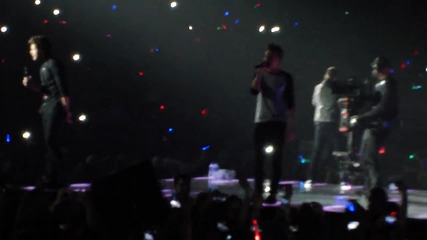 One Direction - One Way or another 02/04/2013 London,o2