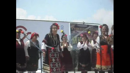 Ivanka Ivanova sing am 6 august 2010 in Kopriwstitsa, Bulgaria